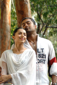 Sillunu Oru Kaadhal / சில்லுனு ஒரு காதல் (2006)