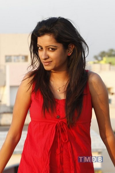 Chennai Ungalai Anbudan Varaverkiradhu (2015)