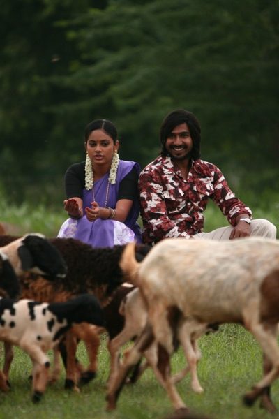 Mundasupatti (2014)