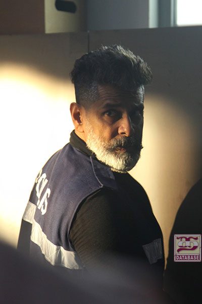 Kadaram Kondan (2019)