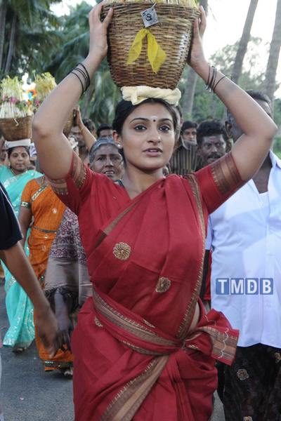Meiyazhagi (2013)