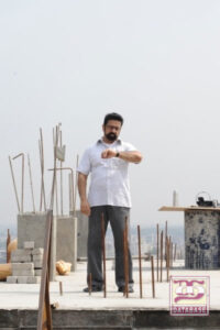 Unnaipol Oruvan (2009)