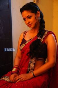 Vidiyum Munn (2013)