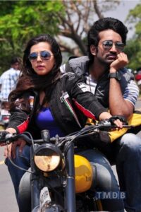 Yaagavarayinum Naa Kakka (2015)