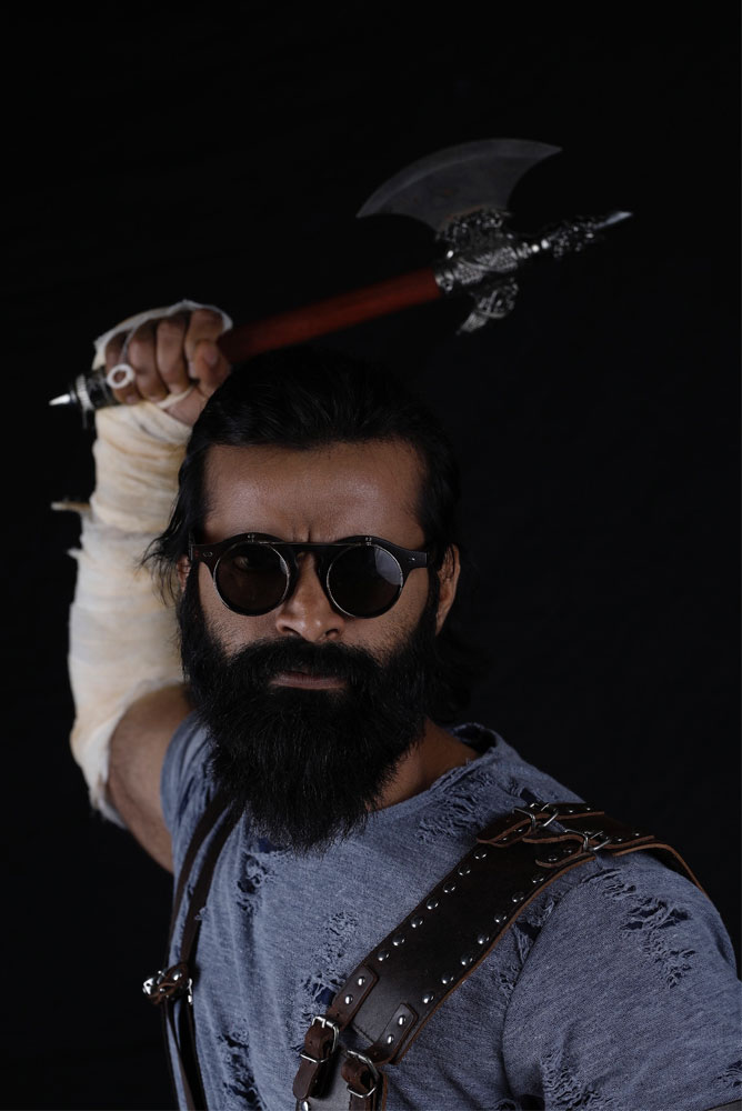 Yaaro / யாரோ (2022)